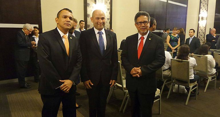 El Salvador abre nuevas oficinas en Panamá