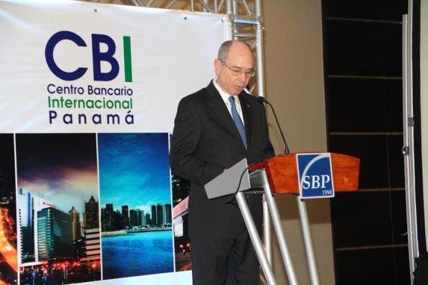 Bancos en Panamá se ganan US$1.454 millones
