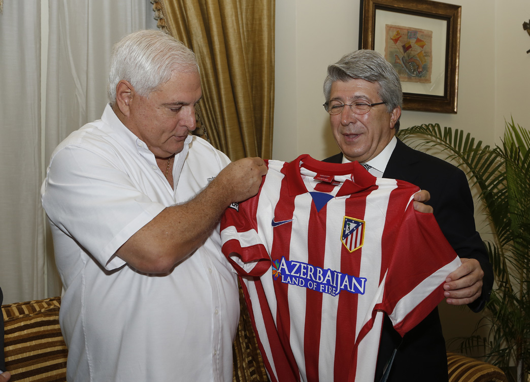 Plantean al presidente del Atlético de Madrid una escuela de fútbol en Panamá