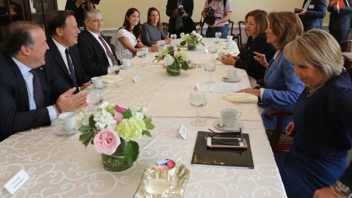 Juan Carlos Varela, se reúne con congresistas estadounidenses